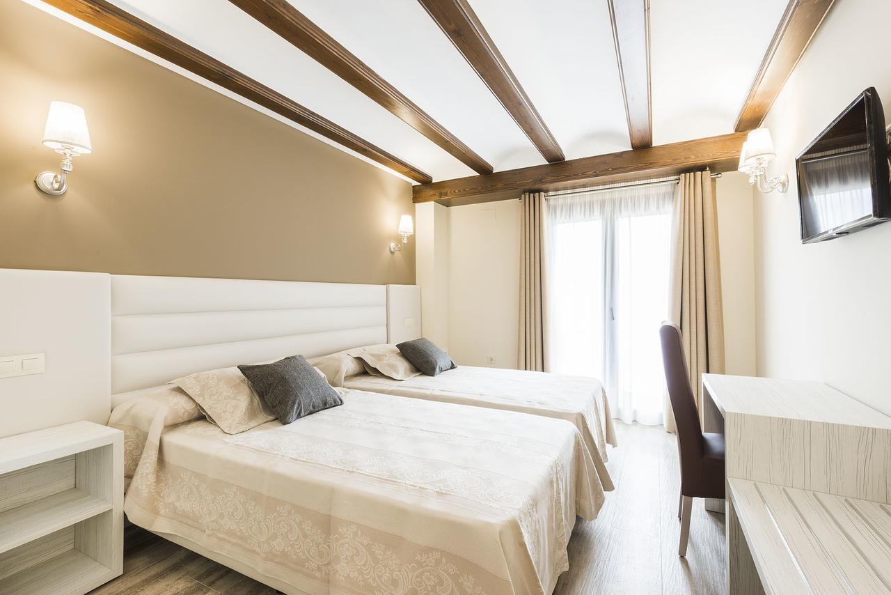 Hotel Atiana Albarracín Exteriör bild