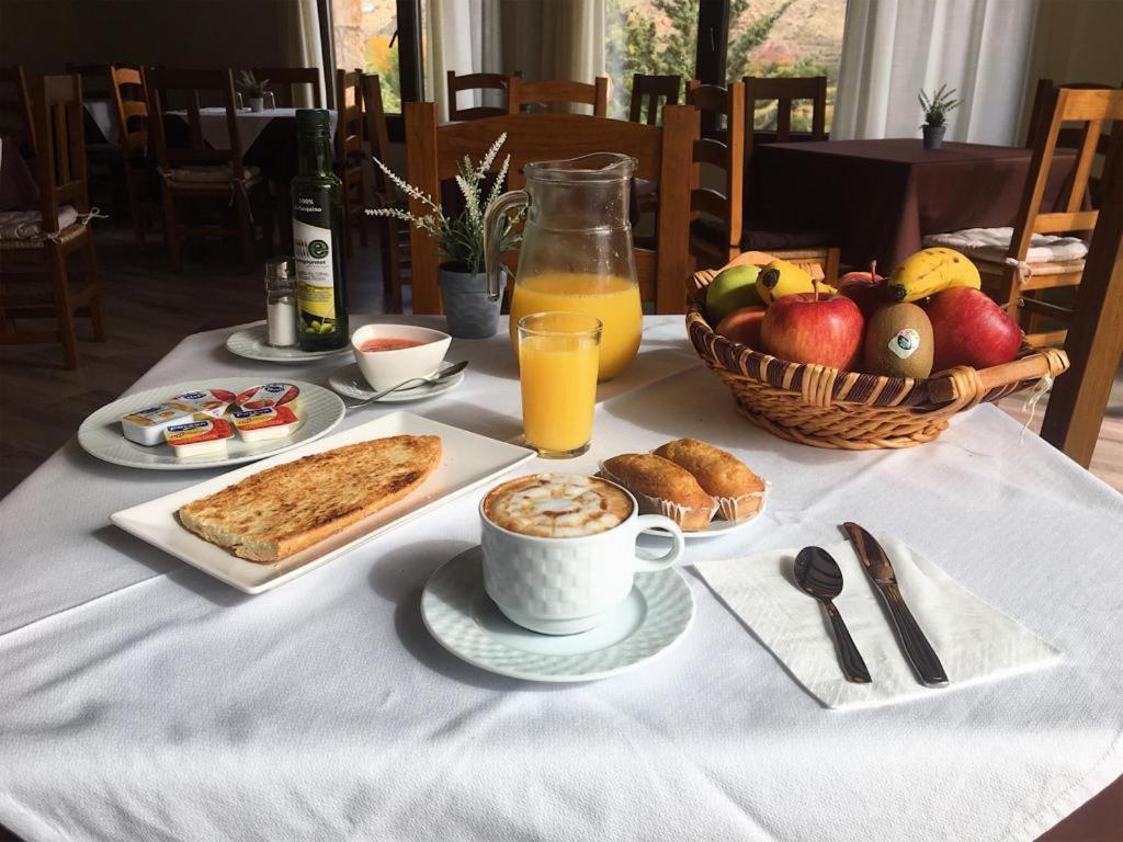 Hotel Atiana Albarracín Exteriör bild